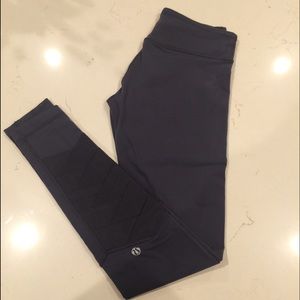 Grey lululemon leggings (Luon) Size 4. Worn twice!